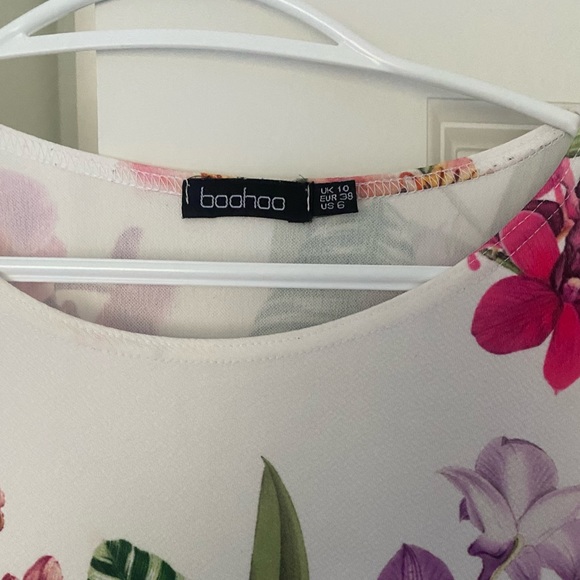 Floral cap sleeve shift dress - Picture 3 of 4